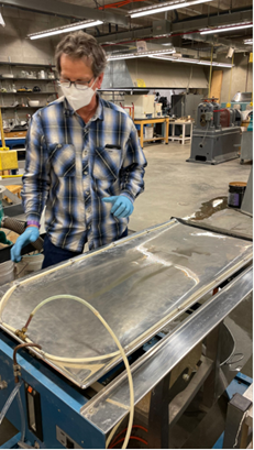 Mozley Laboratory "Super Panner" table, with flat and V profile trays