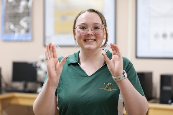 !Baylie Phillips holds stents